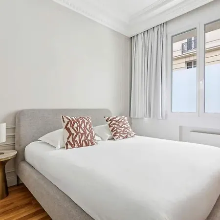 Amazing - 2br 6p - Eiffel Tower *